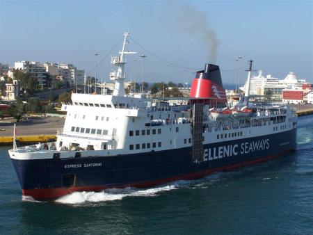 HELLENIC SEAWAYS FB Express Santorini 27_Apostolos Kaknis 02Mg07